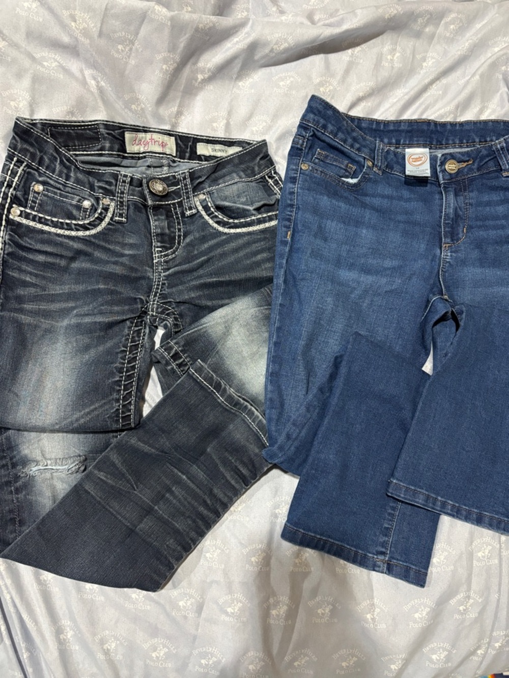 Daytrip Girls Two-Pack Jeans in Dark Wash and Medium Blue